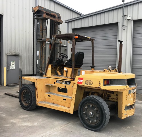 1999 Caterpillar DP115 Forklift 25000 Capacity (950507)
