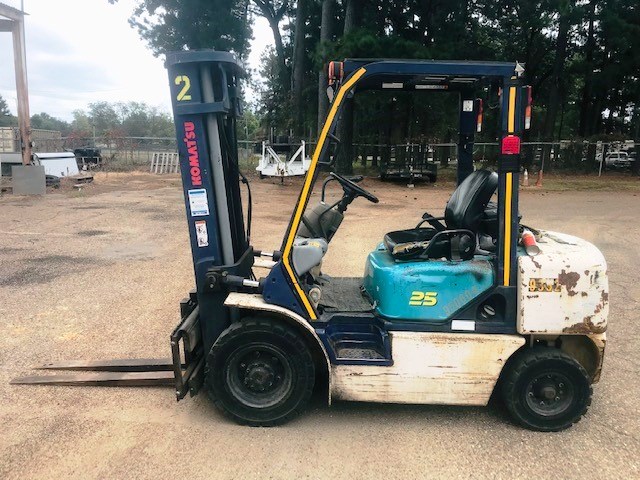 1998 Komatsu FG25T-12 Forklift, 5000 lb. (950604)