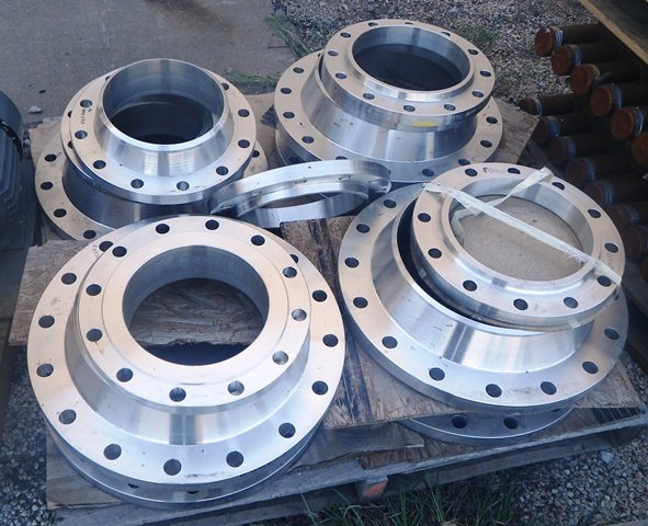 Stainless Steel Pipe Flanges (Qty 15)