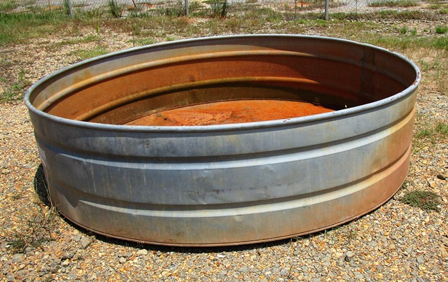 300 Gallon Water Trough / Stock Tank