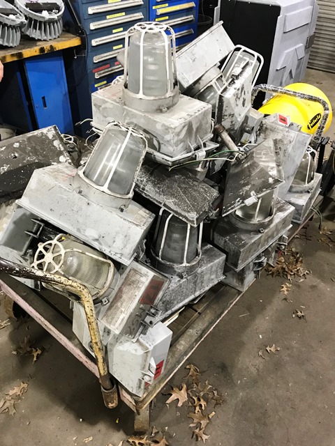 GE Hazardous Location Light Fixtures -277 Volt / 175 Watt - Qty. 25