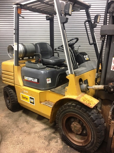 1999 Caterpillar GP30-LP Forklift 6000 LB Capacity (950024)