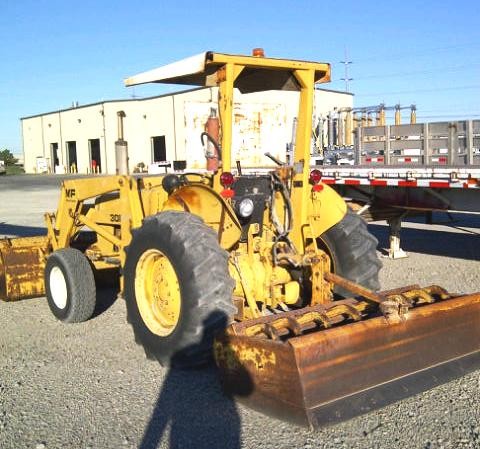 1981 Massey Ferguson Tractor MF30B